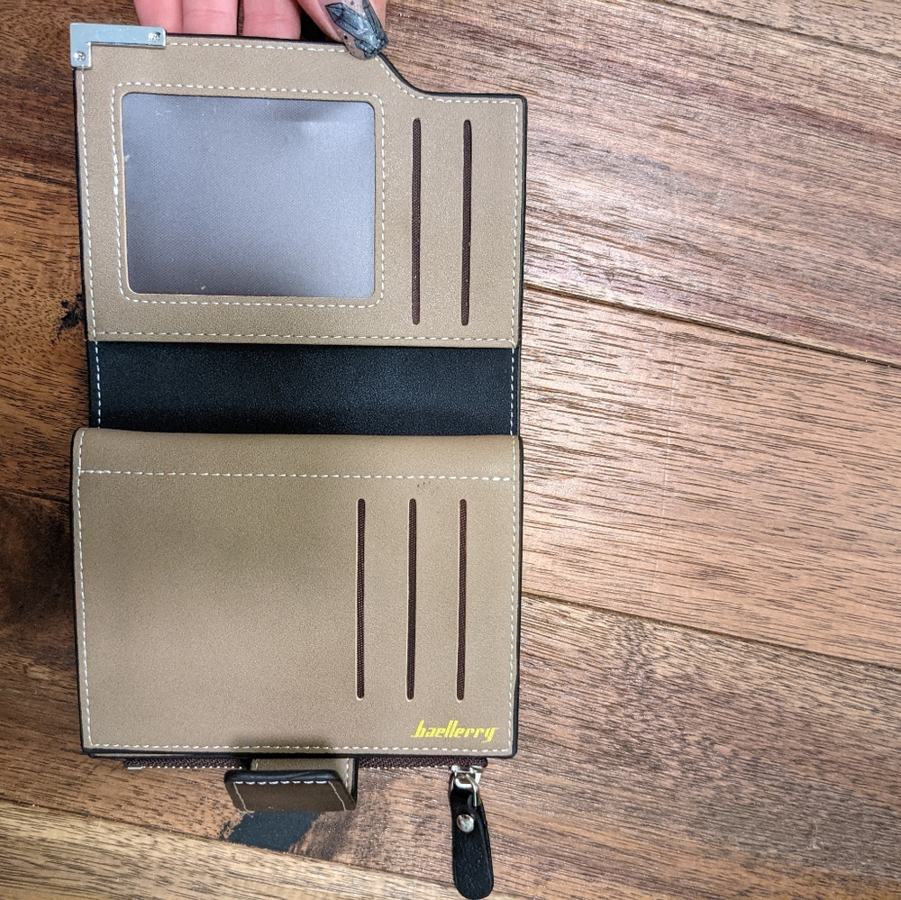 Wallet - Picture 2 of 4